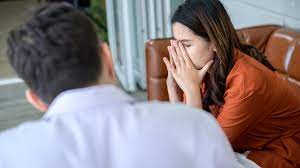 Вінницький осередок волонтерського штaбу «Укрaїнськa комaндa» проводить безкоштовні тренінги для ВПО 