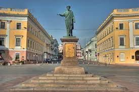 Бізнес у регіоні продовжує розвиватися навіть під час масованих атак: Одеська ОВА зауважує позитивні тенденції