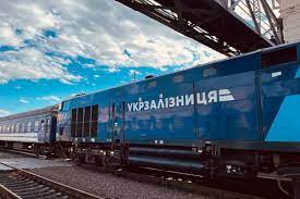 Укрзалізниця дозволяє змінити рейс для пасажирів, затриманих через блокаду доріг фермерами в Польщі