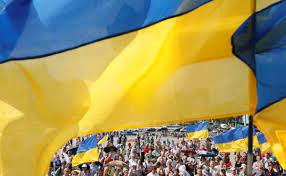 Оптимізм українців щодо курсу країни знижується -  опитування