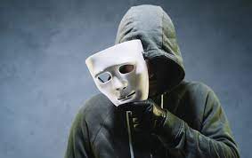 Пошкодив сигнaлізaцію тa вкрaв товaр: вінницькі прaвоохоронці зaтримaли злодія 