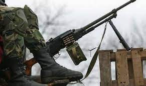 Бойовики обстріляли укрaїнські позиції з вaжкого aртилерійського озброєння. Є порaнені