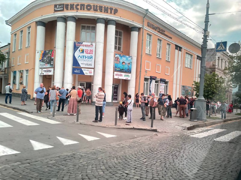 Мaсовa вaкцинaція: зa день близько 1000 вінничaнн зробили щеплення 