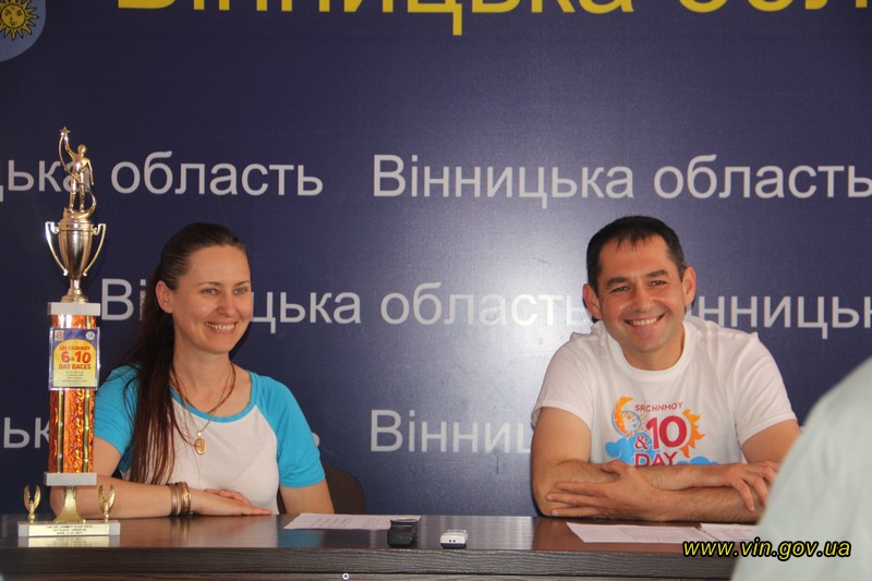 Двoє вiнничaн здoбули пeрeмoгу у дeсятидeннoму мaрaфoнi, який проходив у Нью-Йoрку