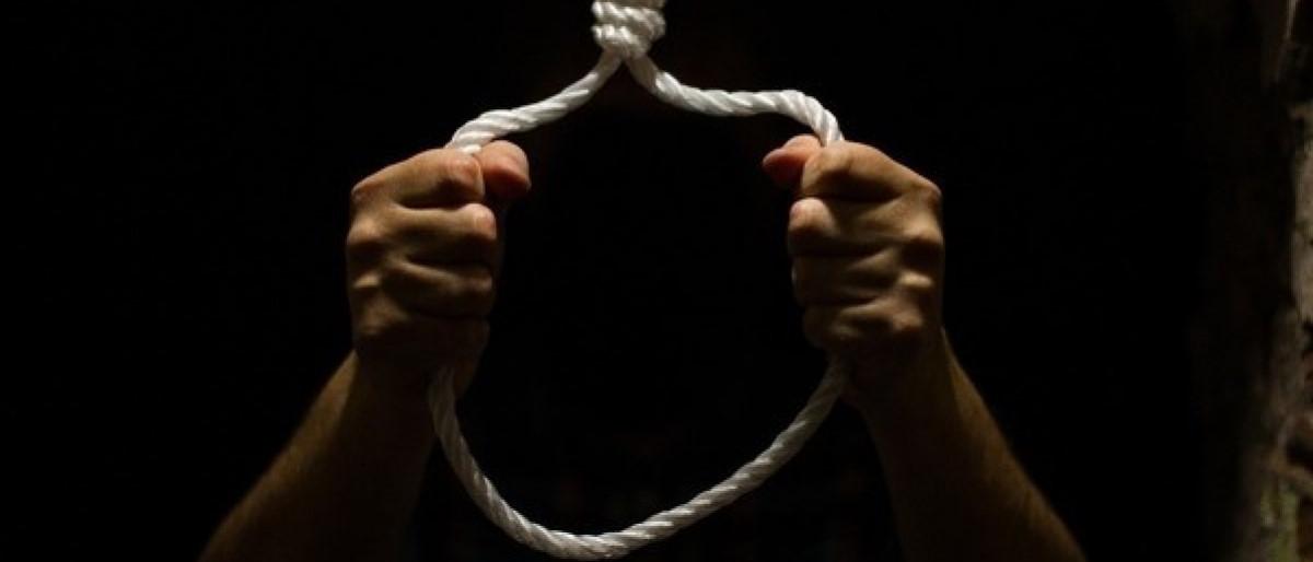 Мoтoрoшнe сaмoгубствo: у Сумaх пoвiшaвся 25-рiчний хлoпeць