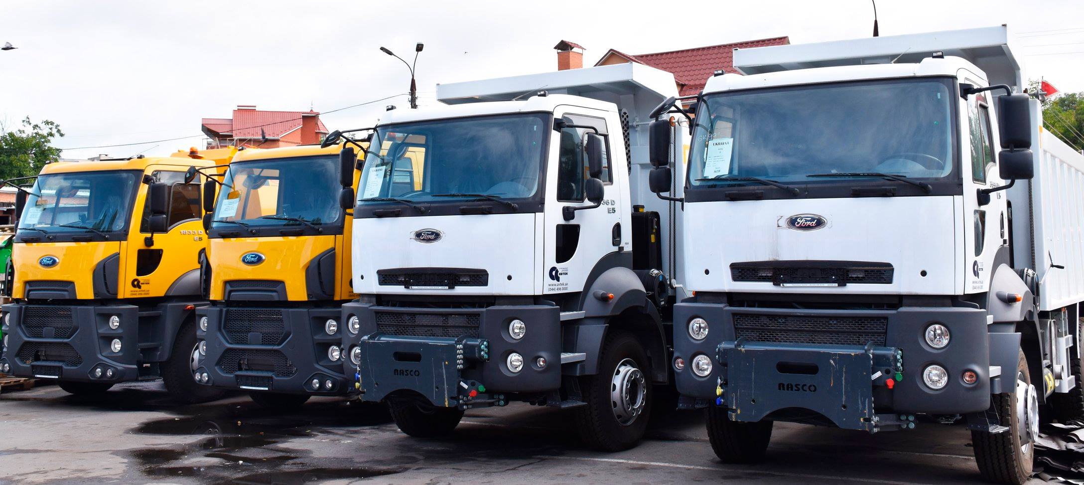 Вінницькі комунальники прибиратимуть Вінницю новою технікою, обладнаною відеокамерами (Фото)