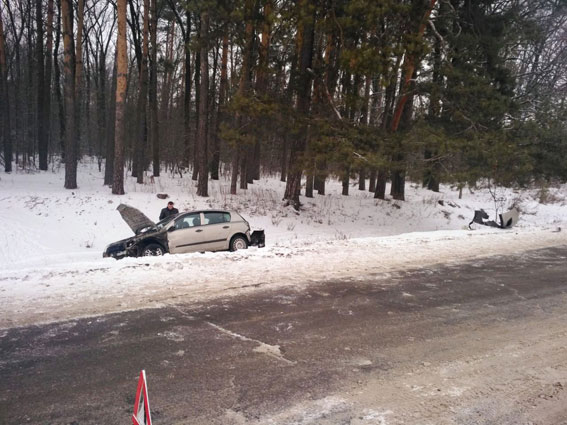 Четверо людей постраждали в двох аваріях на Вінниччині за вихідні