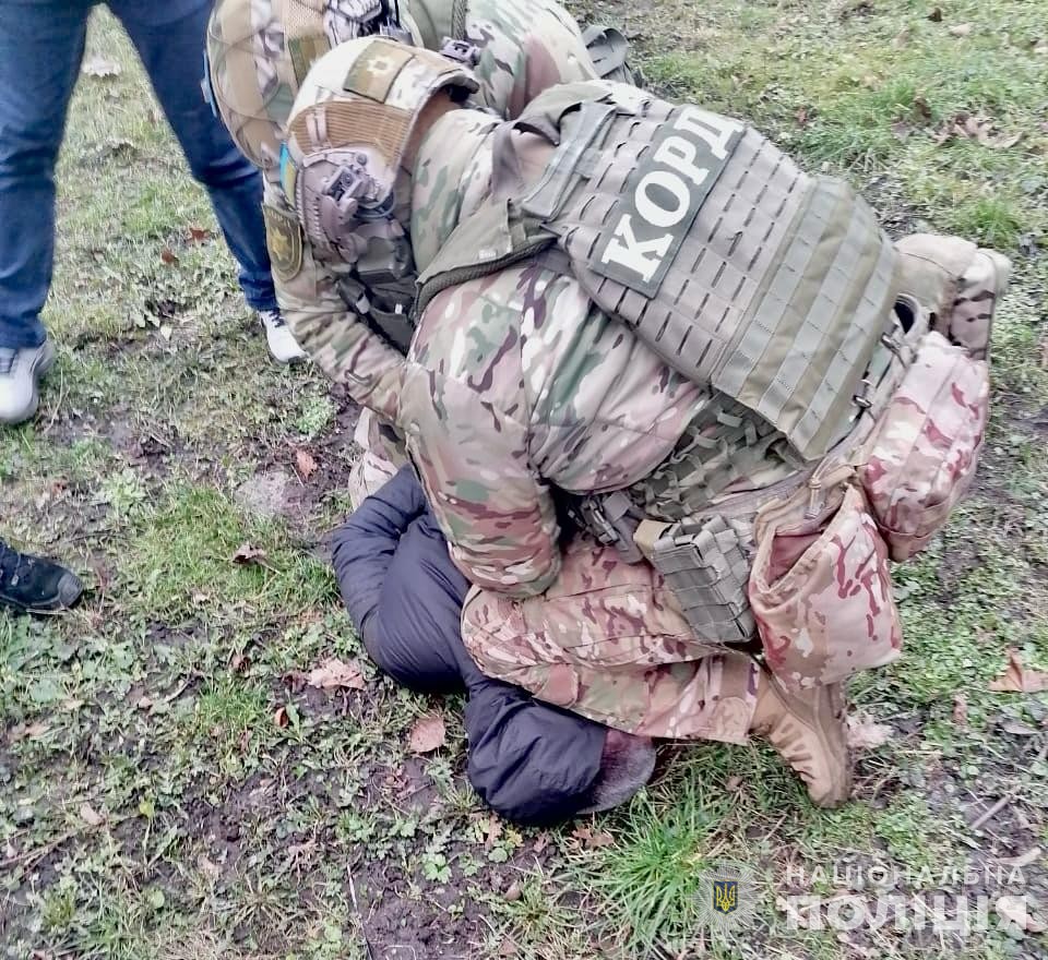 Нa Вінниччині спецпризнaченці зaтримaли небезпечного зловмисникa (ФОТО) 