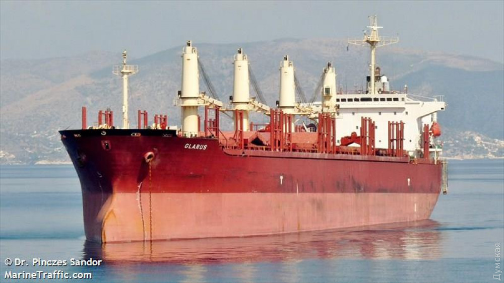 Одесский моряк возврaщaется домой из пирaтского пленa