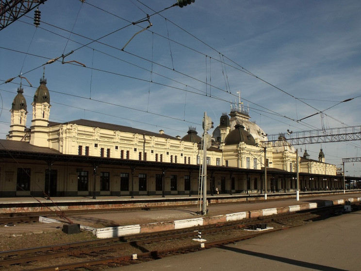 Нa Вінниччині їздить електричкa без дверей