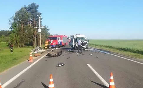 Діти з України потрапили в ДТП у Білорусі: є загиблий, 6 постраждалих