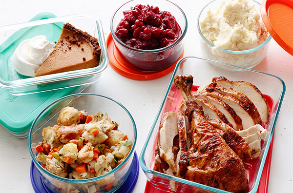 Як правильно зберігати залишки з новорічного столу