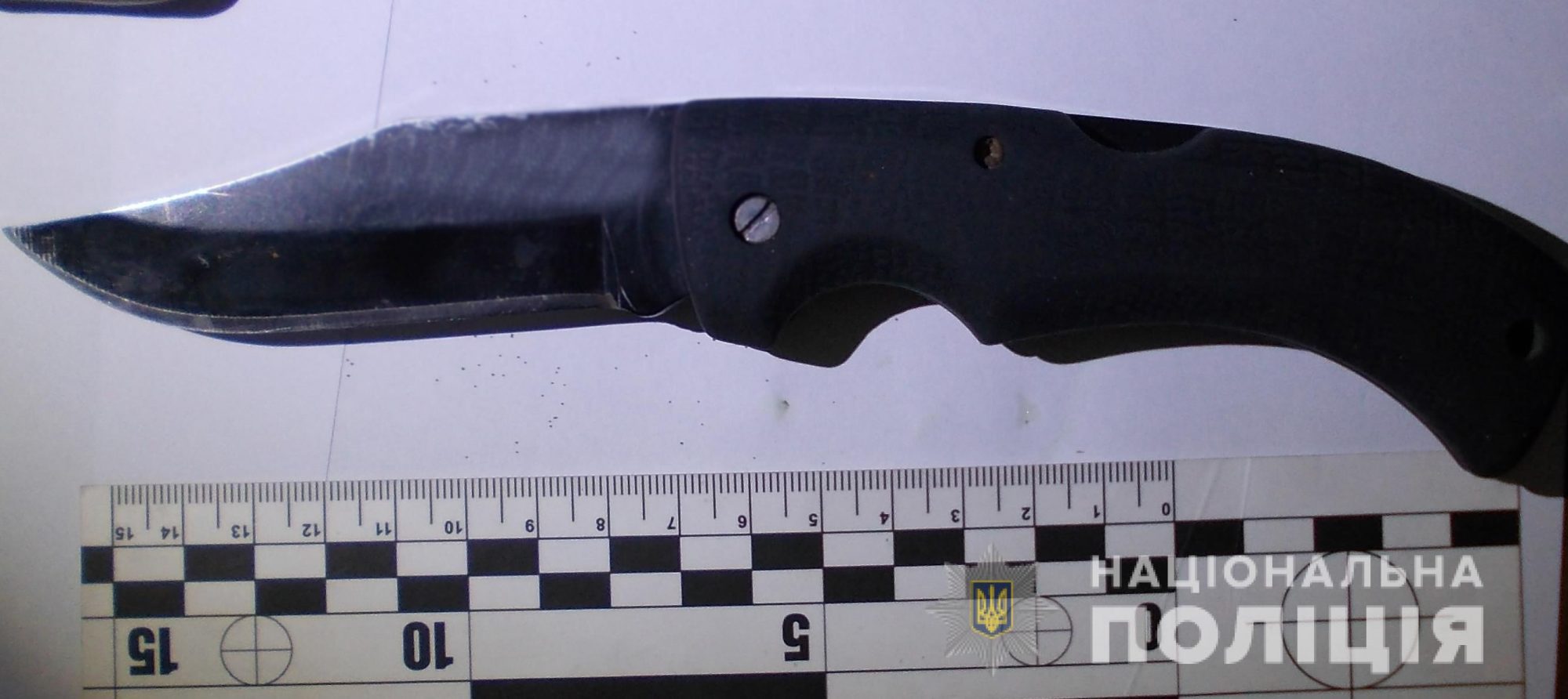 У Кропивницькому чоловіка у власному авто пограбували під загрозою ножа