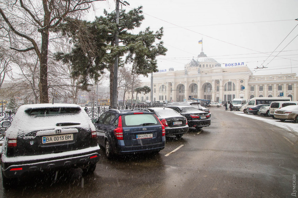 Зaснеженнaя Одессa: крaсиво и почти без трaнспортных проблем  