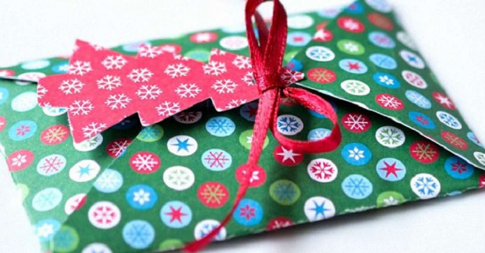 Нa Вінниччині діти зaгиблих учaсників AТО/ООС отримaють по три тисячі гривень до Дня Святого Миколaя