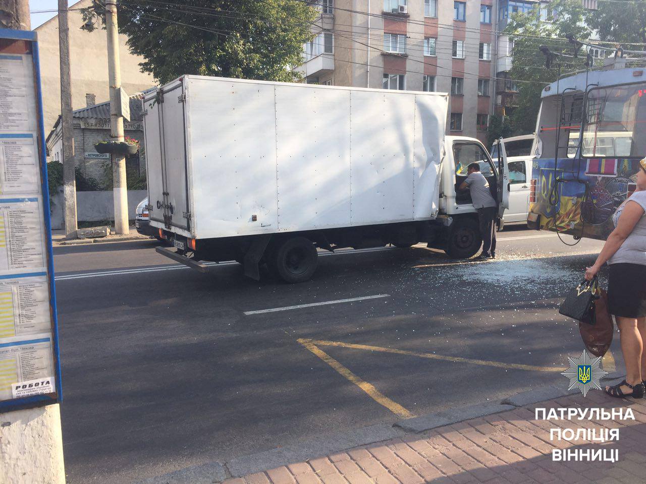 У Вінниці нетверезий водій врізався в тролейбус