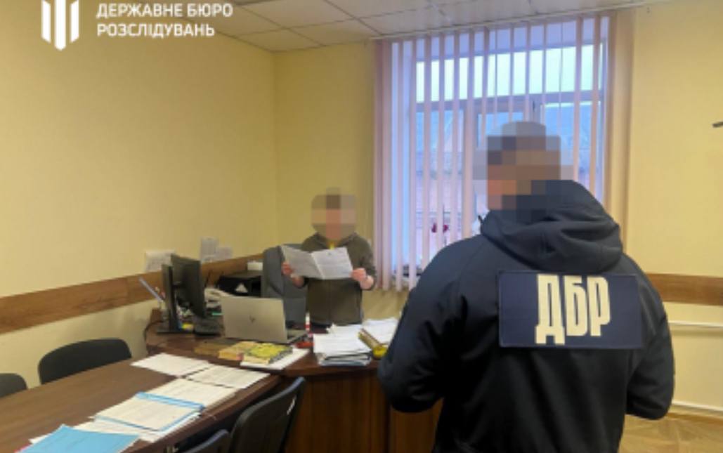 Побиття у військкоматі: заступницю керівника Вінницького ТЦК та її підлеглого підозрюють у перевищенні повноважень