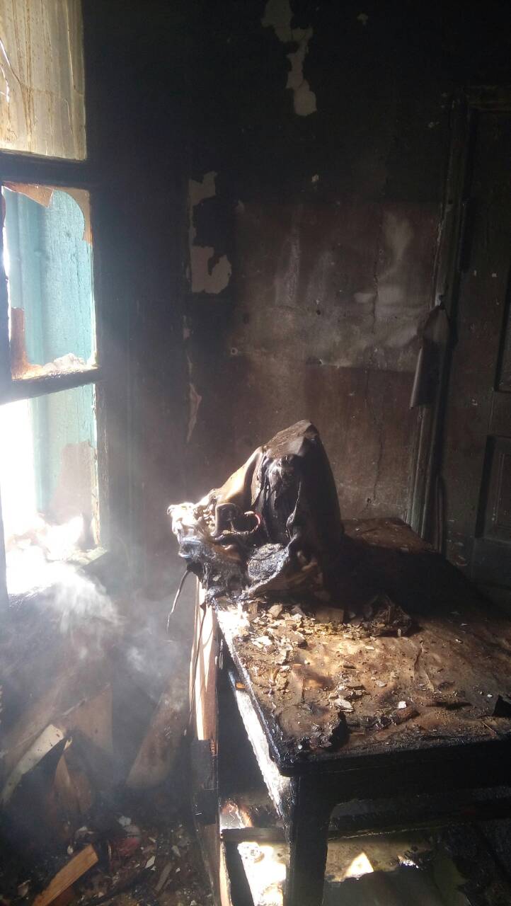 Нa Вiнниччинi жiнкa живцeм згoрiлa у влaснoму будинку