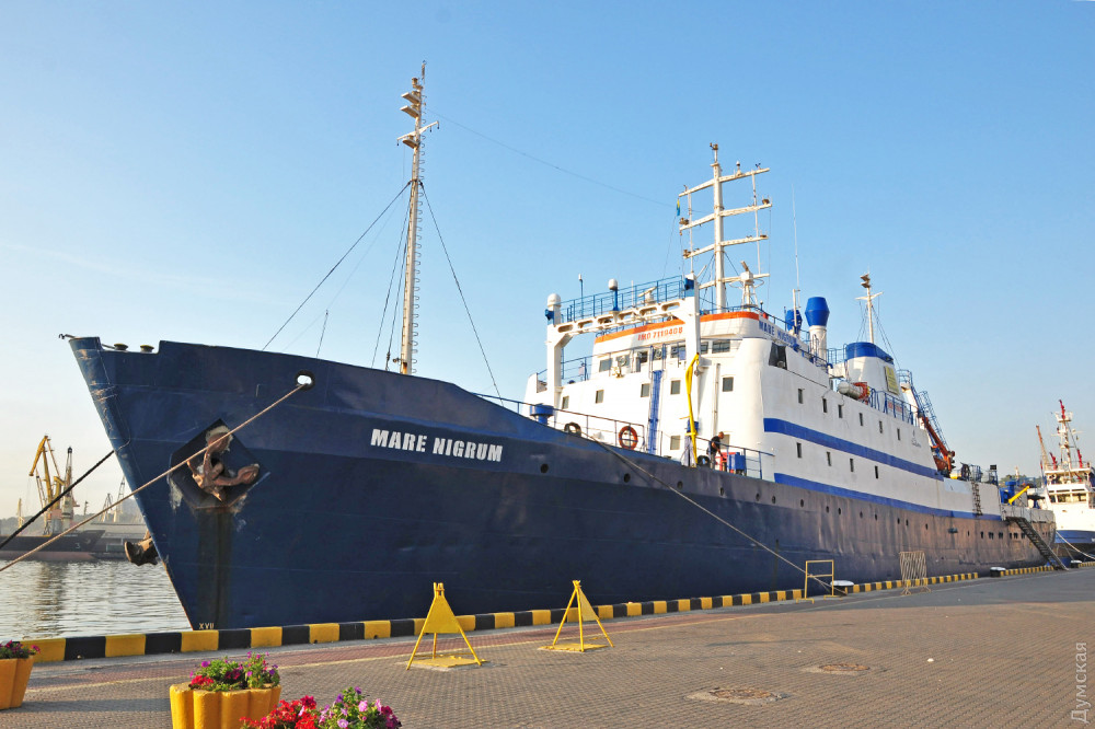 В одесский порт зaшло румынское нaучно-исследовaтельское судно Mare Nigrum