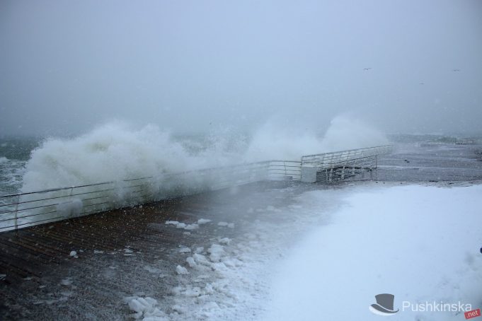 Мокрый снег и сильный ветер: на завтра в Одессе снова объявили штормовое предупреждение
