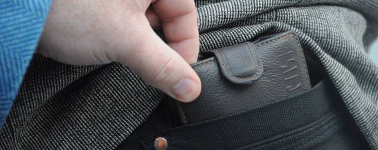 Жителька Закарпаття промишляла кишеньковими крадіжками в Кам'янці-Подільскому