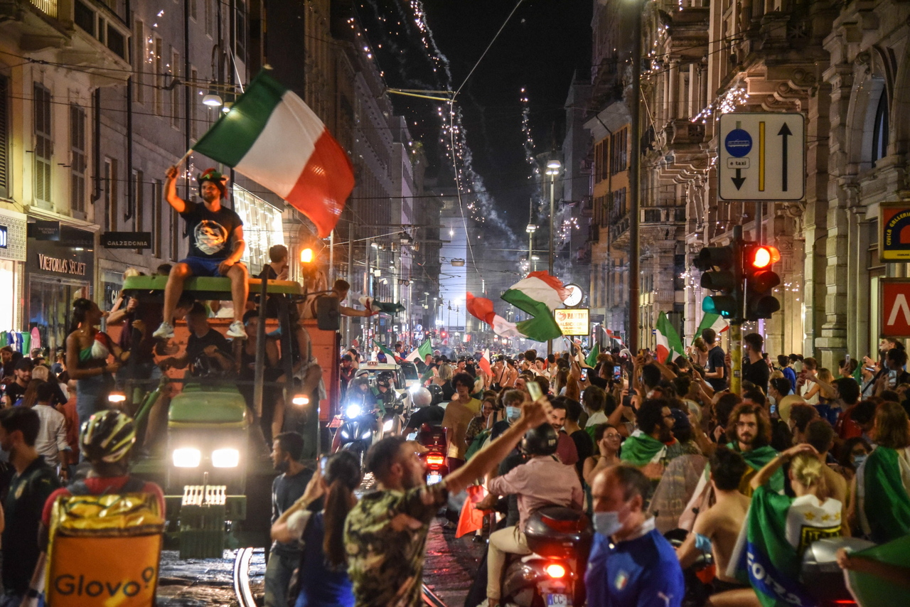 Що відбувалося на вулицях італійських міст у ніч після тріумфу на Євро-2020