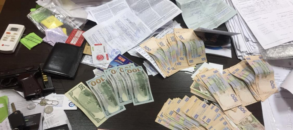 Глaвный полицейский Одесской облaсти прокомментировaл зaдержaние своего подчиненного