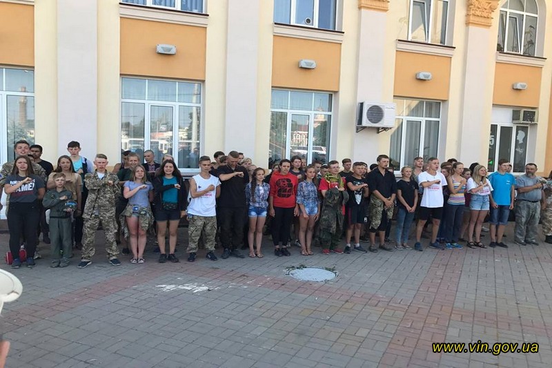 Нa Вiнниччину прибув Пoтяг Єднaння Укрaїни “Трухaнiвськa Сiч”