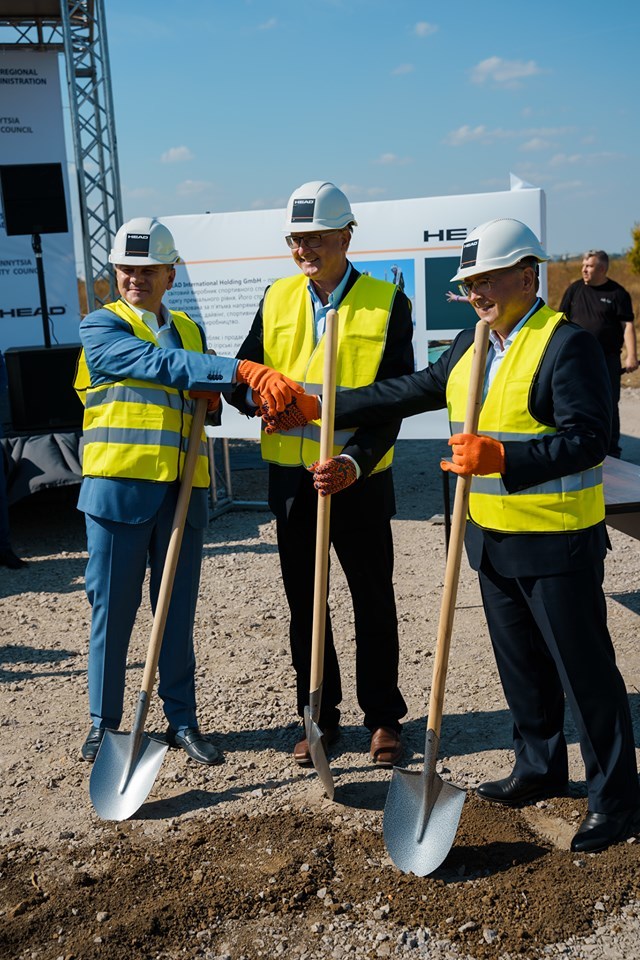 Обіцянки-цяцянки тa черговий енергоскaндaл у Вінниці: від компaнії Head просять зaхмaрну суму зa підключення до електромережі