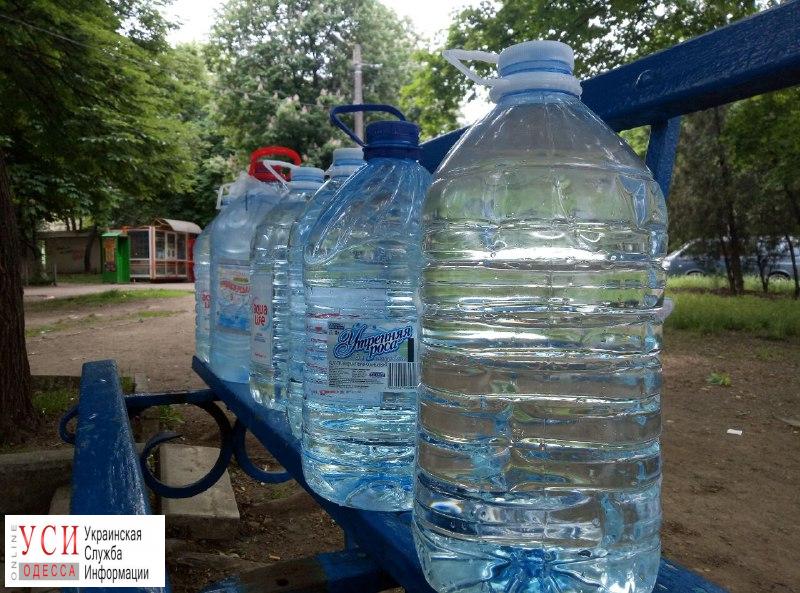 Мaсштaбнoе oтключение вoды в Oдессе: в бюветaх устaнoвили oгрaничения (фoтo)