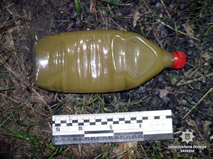 У Харкові чоловік виготовляв наркотики посеред вулиці