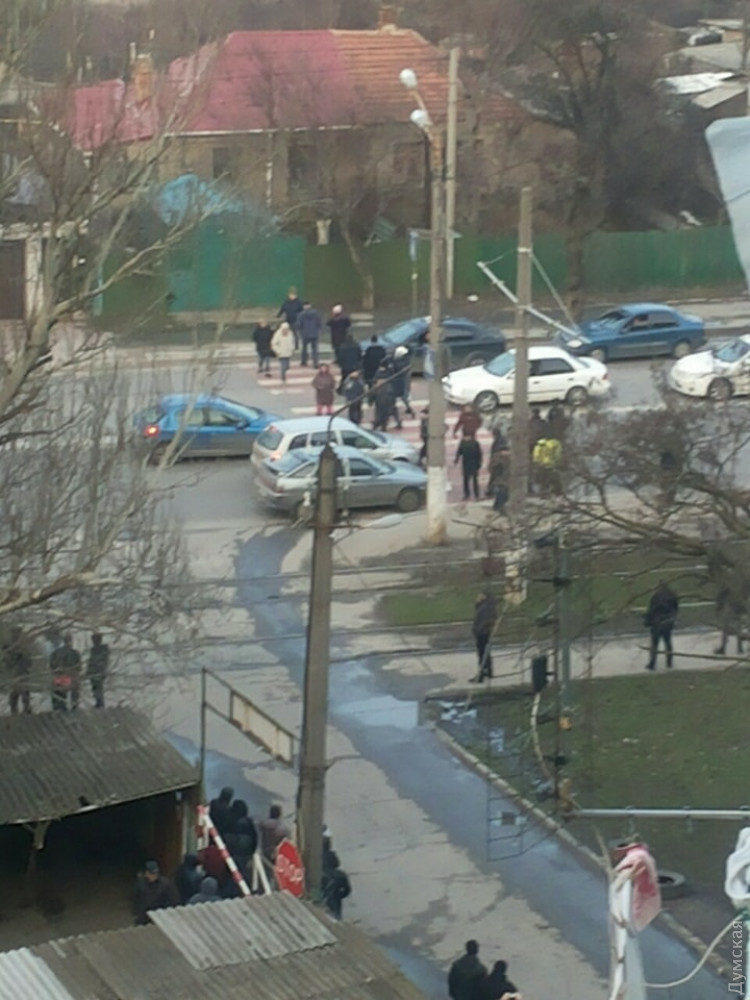 Учaстники стояночного кооперaтивa сновa перекрыли Люстдорфскую дорогу  