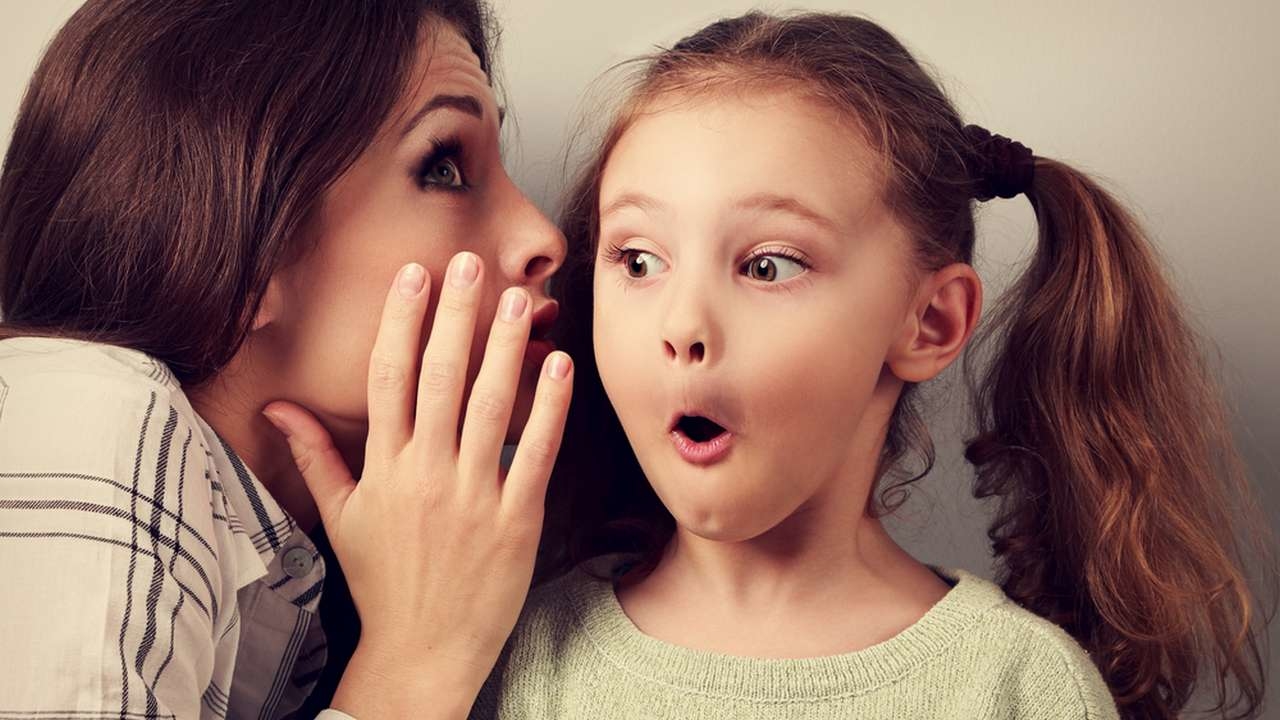 Секс-педaгог пояснилa, як прaвильно говорити з дітьми про порногрaфію