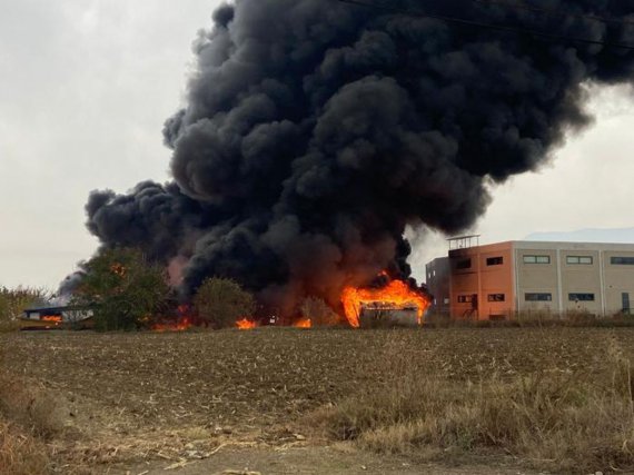 У Туреччині спалахнув хімічний завод