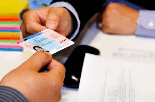 Іноземцям стане легше отримати водійське посвідчення в Україні