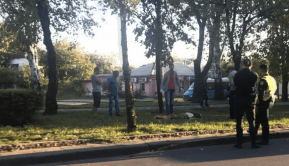 У Миколаєві автомобіль на смерть збив безхатченка