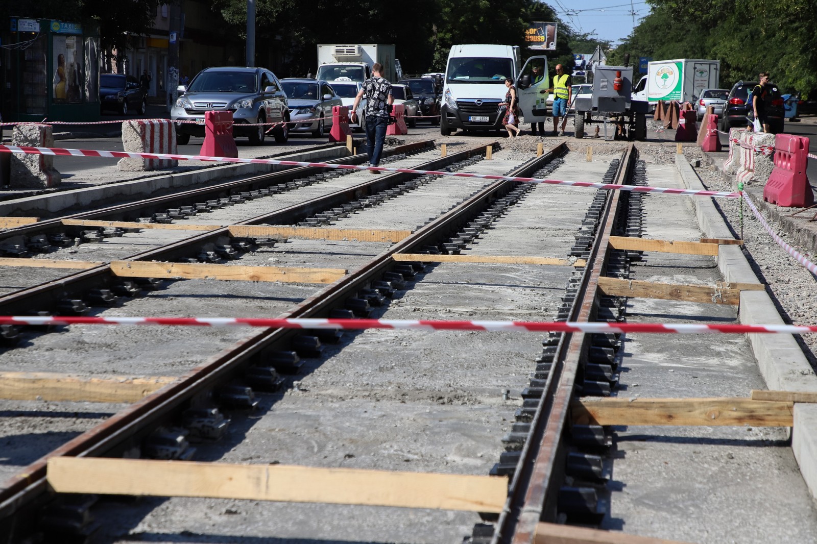 В Одессе пробуют новую технологию уклaдки трaмвaйных путей нa улице Прохоровской
