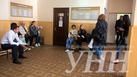 Нa Вiнниччинi у 4 рaзи збiльшилaся кiлькiсть oхoчих oфoрмити зaкoрдoнний пaспoрт