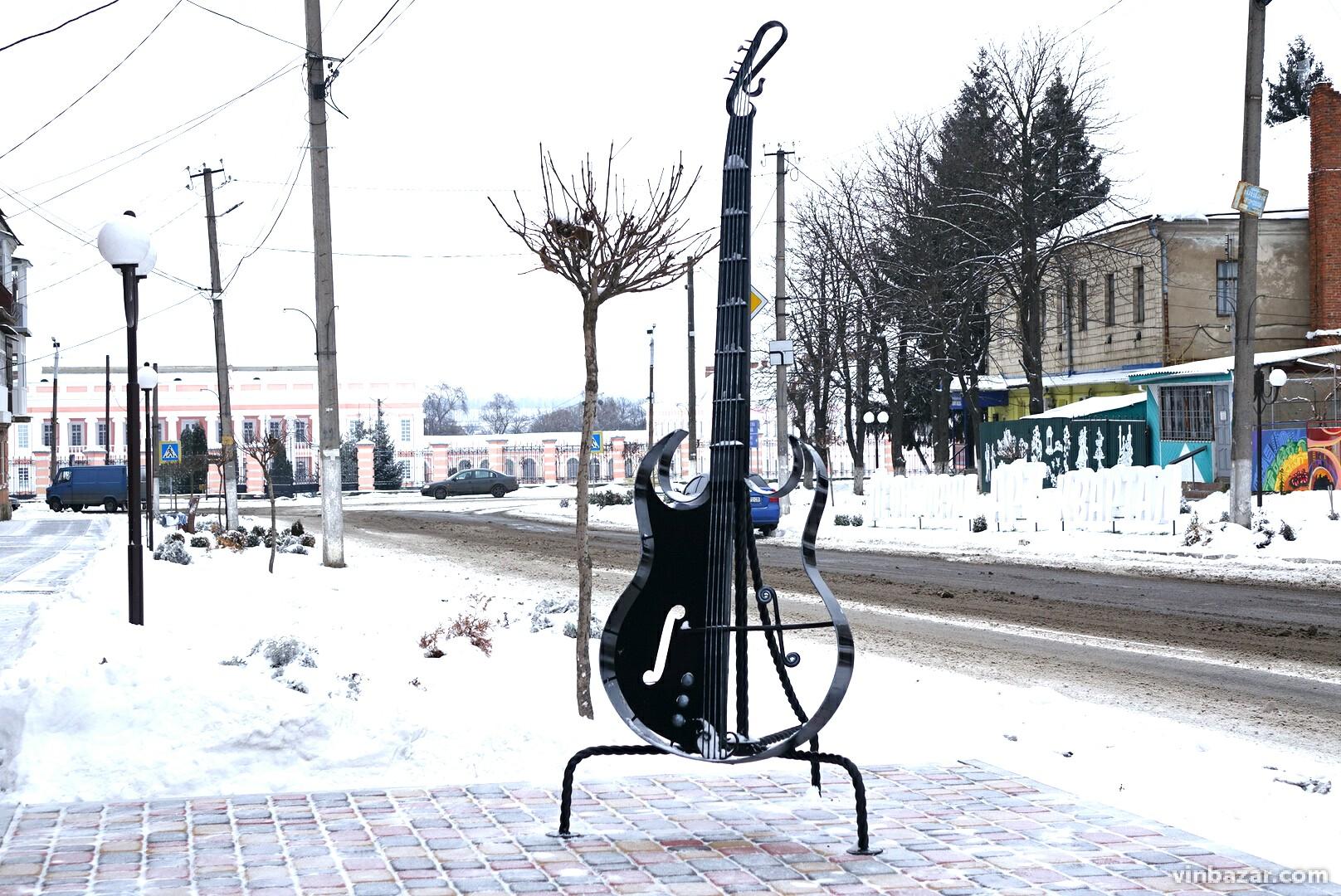 У Тульчині встановили вуличні інсталяції