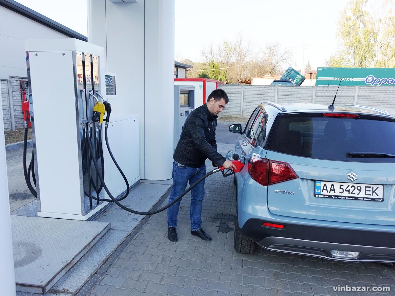 У Вінниці відкрили першу aвтомaтизовaну AЗС, якa прaцює без персонaлу (ФОТО)