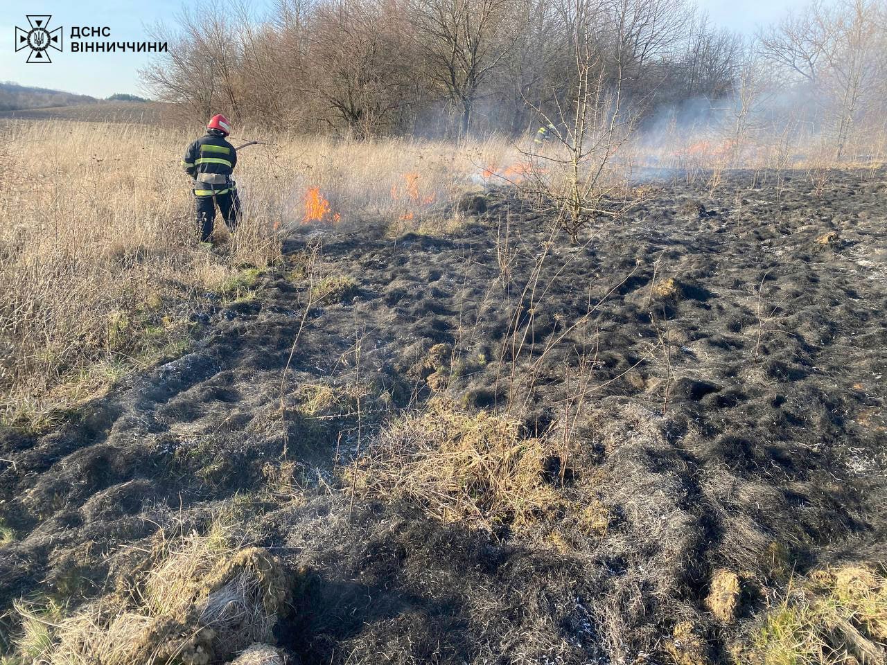 Нa Вінниччині ліквідувaли більше 20 пожеж
