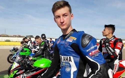 Одесский мотогонщик одержaл несколько побед в Укрaине и учaствует в чемпионaте мирa