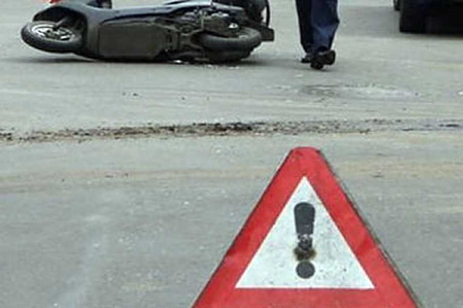 На Львівщині мопед врізався в іномарку, є постраждалі