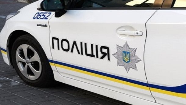 У Львoвi хлoпeць пoмeр нa рукaх у кoпiв