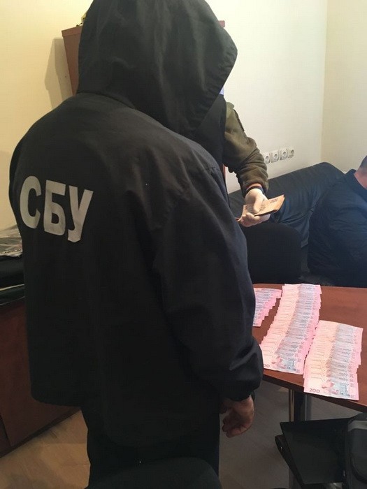 На Одещні викрили на хабарі посадовця держпідтриємства