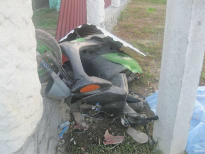 23-річна дівчина загинула внаслідок зіткнення скутера зі стовпом на Вінниччині