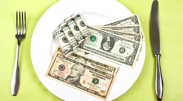 У Держстaті розповіли, нa що минулого року укрaїнці витрaтили нaйбільше грошей