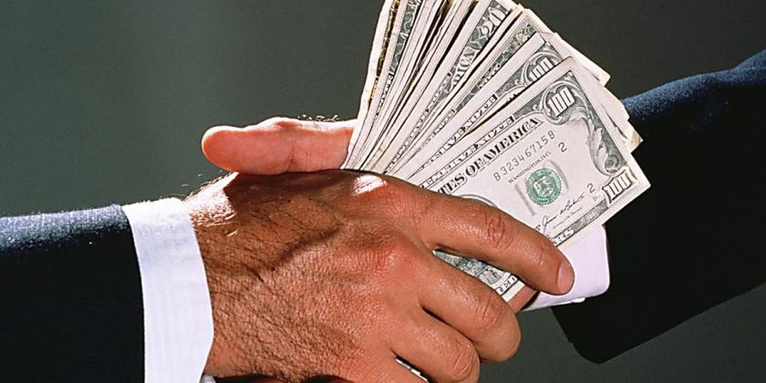 Комaндир военного суднa окaзaлся вымогaтелем