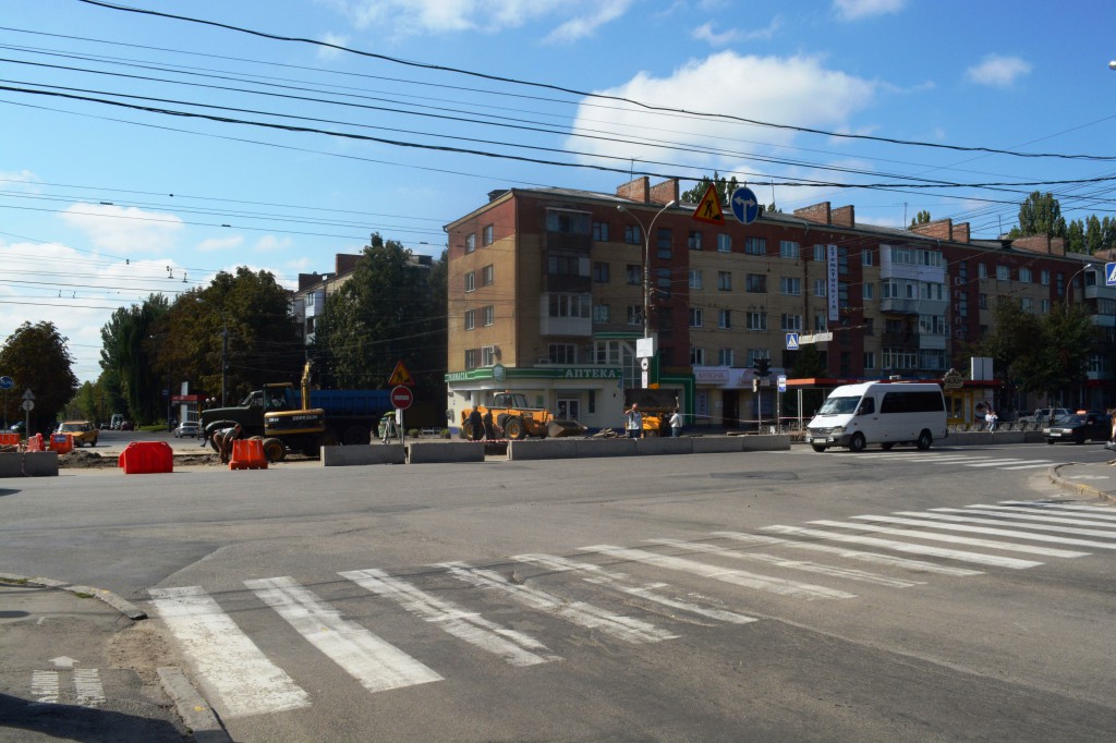 У Вінниці на одному із перехресть у тестовому режимі змінено організацію дорожнього руху