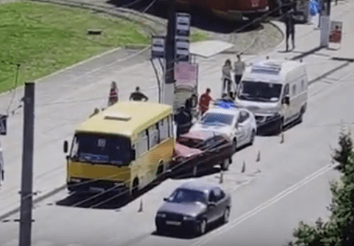 У Вінниці «Таврія» в’їхала в маршрутку